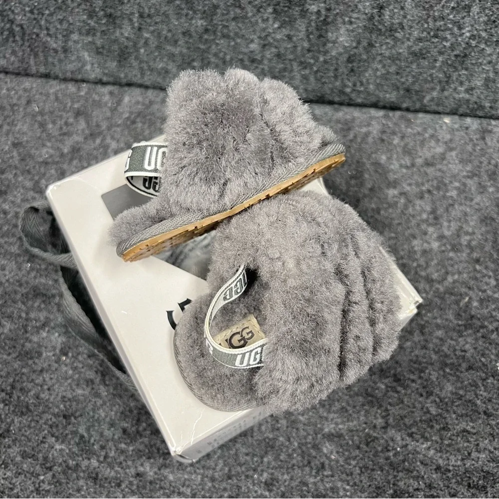 UGG Kids' Fluff Yeah Slide Slipper Size 2/3